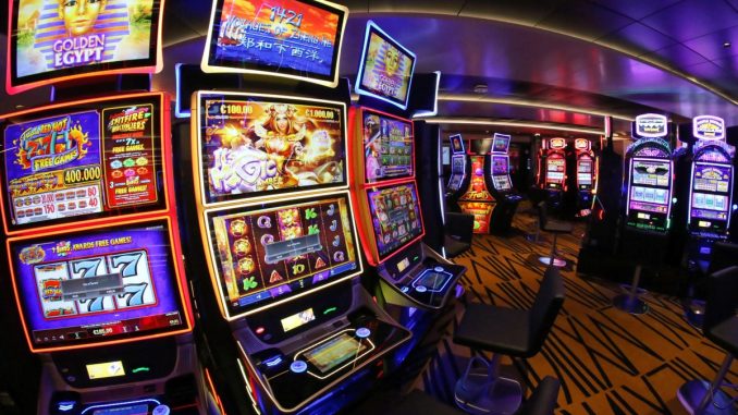 What Makes A Online Casino?